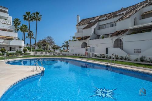 Luxury 2BR Apartment near Puerto Banús w Sea Views