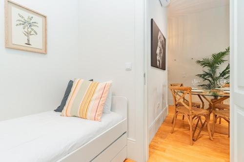 Apt with beautiful garden in the heart of the city