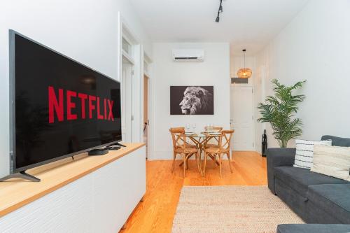 Apt with beautiful garden in the heart of the city