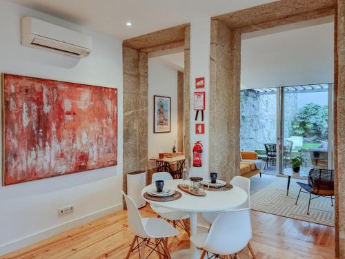 Gorgeous studio with great private terrace and AC