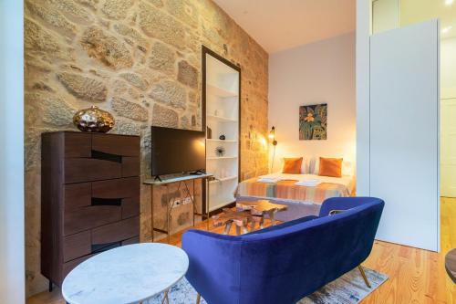Stylish loft with balcony and Douro River view