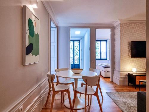 Stunning flat & building on the most artsy street