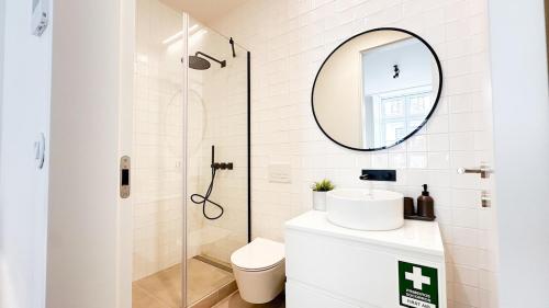 Elegant 1BR near Praca Comercio w/ elevator and AC
