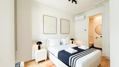 Elegant 1BR near Praca Comercio w/ elevator and AC