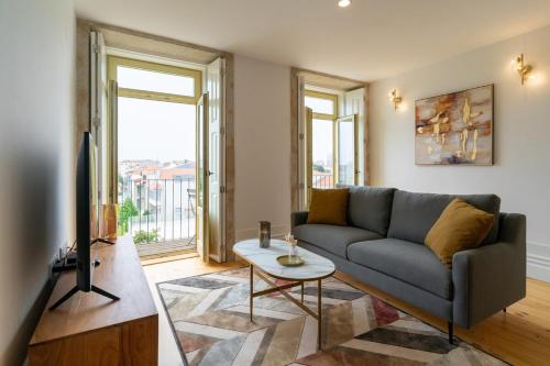 Great flat w. balcony on iconic pedestrian street