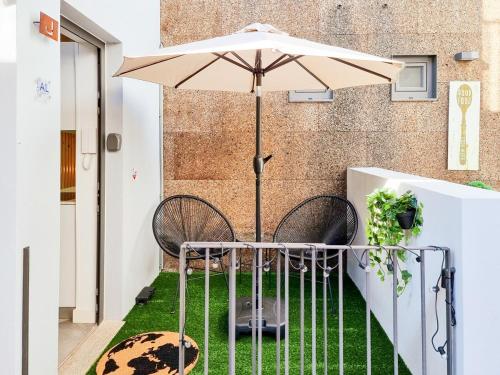 House with exclusive terrace in a private condo