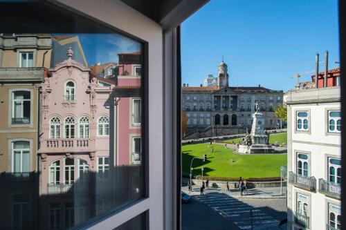 Historic Apt with View of Infante Square