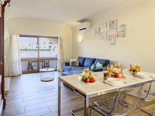 #406 Modern 1BR with Pool Near Oura Strip