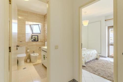 #405 Cozy 1BR Retreat Pool Close to Oura