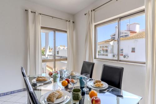 #405 Cozy 1BR Retreat Pool Close to Oura