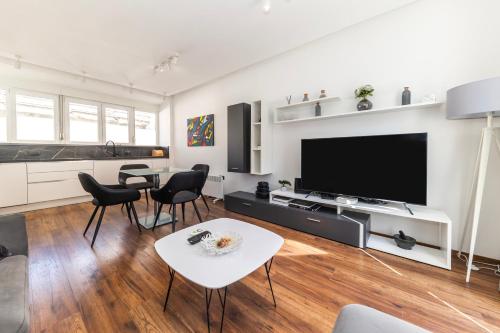 Larga - Stylish Apartment in Historic Zadar Old Town with Prime Location