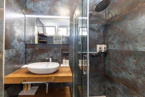 Larga - Stylish Apartment in Historic Zadar Old Town with Prime Location