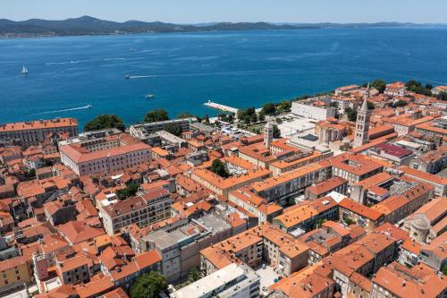 Larga - Stylish Apartment in Historic Zadar Old Town with Prime Location
