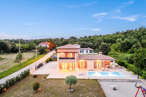 3BR Istrian Villa Erla w/ Private Pool - Happy Rentals