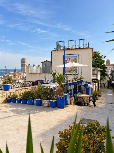 Villa Palmera Mediterranean House with Sea & Castle Views
