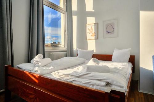 2 bedrooms & free parking