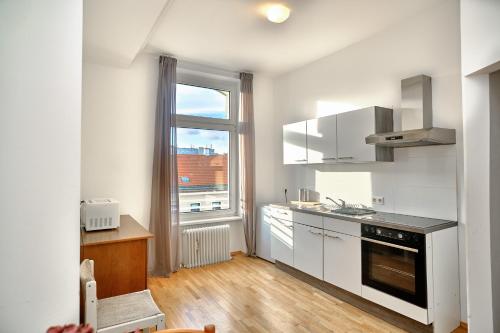 2 bedrooms & free parking