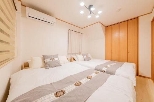 雫 広々貸切 和室あり 家族 グループに最適 快適な大阪ステイ