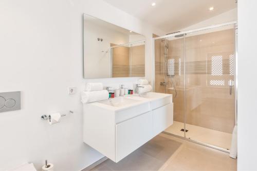Colinas - Agora 3,3 PENTHOUSE DELUXE & JACUZZI 2B