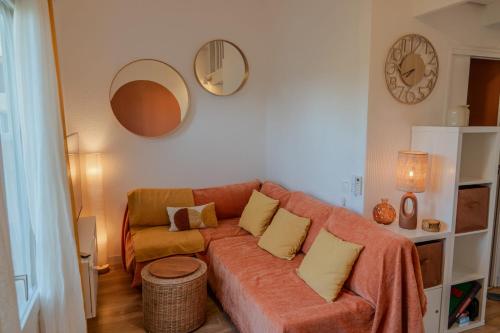 Charming studio with terrace near the beaches
