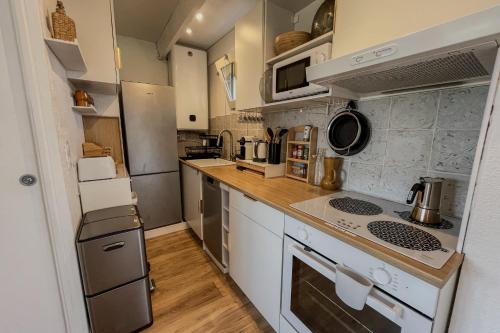 Charming studio with terrace near the beaches