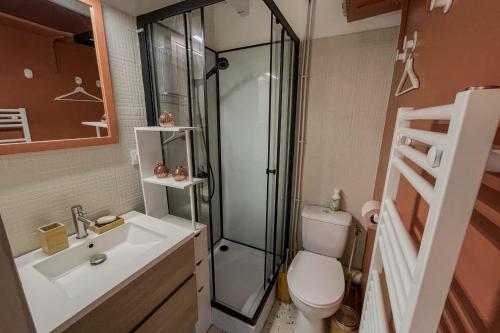 Charming studio with terrace near the beaches