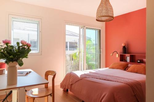 Family apartment with terrace and Calanques view
