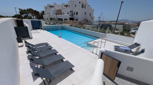 Charming Surfhouse - Private Parking & Garden