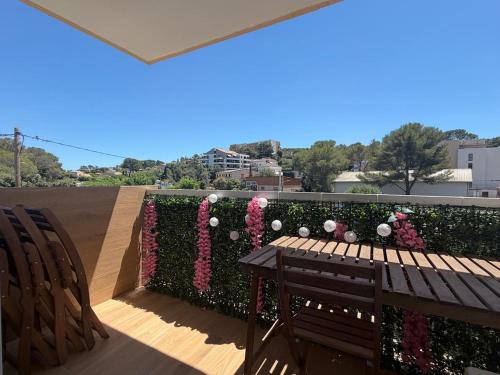 Appartement une chambre rénové avec balcon et parking