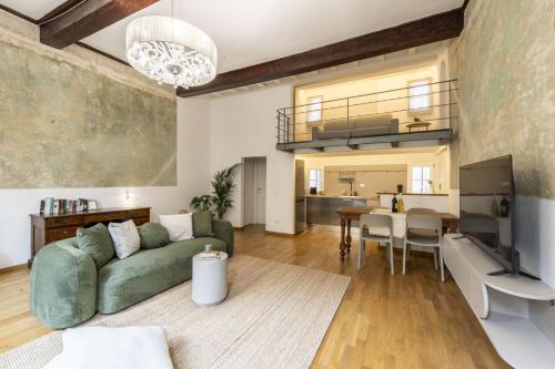 The New Bela Luxury Service Apartment