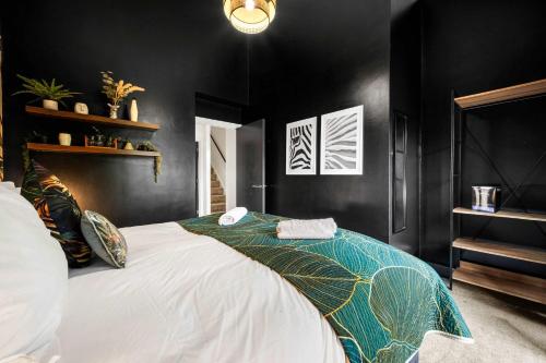 Free Parking Luxury Safari House photo 39