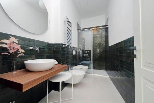 Apartment Place Art by Luxury Getaways