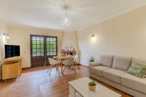 #389 Vila w share pool Spacious 3-BR