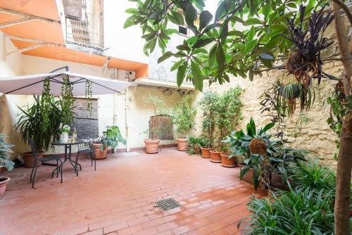 Homy Host Secret Garden Studio in Trastevere!