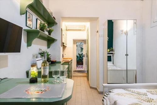 Homy Host Secret Garden Studio in Trastevere!