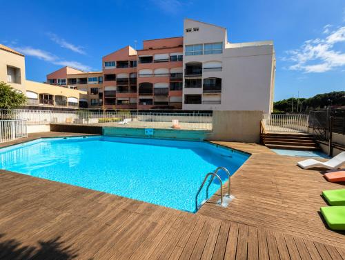 Studio cosy rénové à Agde avec piscine