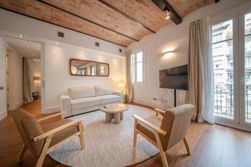 You Stylish Uptown Barcelona Apartments