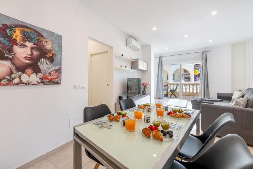 797 HOLIDAY RENTALS- Apartamento dentro de Puerto Marina-Playa a 1 min