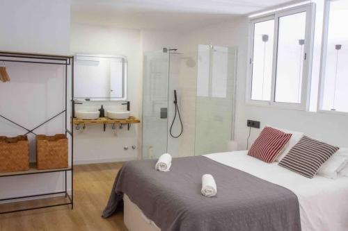 Modern and cozy flat in La Latina - 2 double beds