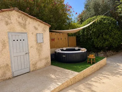 Oasis Secrète à Cannes - Prestigieuse Villa Historique Jardin Ombragé Centre et Plages à Pied photo 9