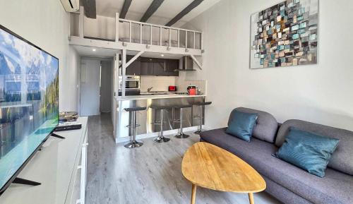 LX154 Loft rénové lumineux - plein centre Cannes photo 4
