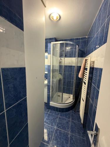 Bright & Cozy Room in Shared Apartment Near Eiffel