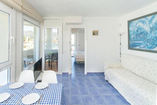 WELCS APARTAMENTO 407 EMP con vista al canal