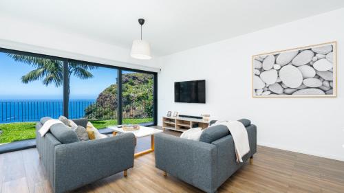 Villa Calhau- Hidden Gem by LovelyStay