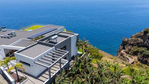Villa Calhau- Hidden Gem by LovelyStay