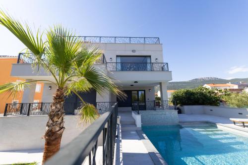 Villa Aurea Kaštela, Luxury Villa with Rooftop Pool