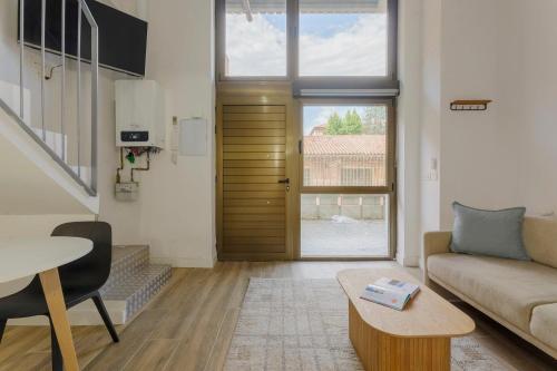 Renovated Duplex on Paseo F. de Sales