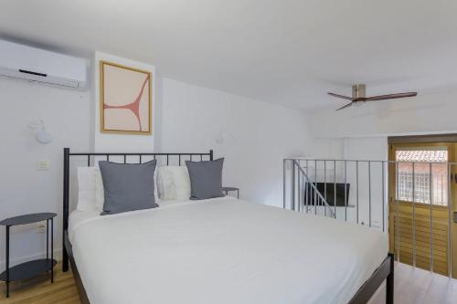 Renovated Duplex on Paseo F. de Sales