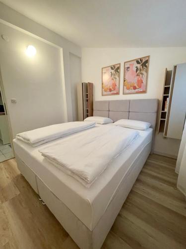 Aura Apartments