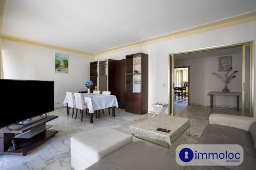 Spacious apartment with terrace in the Cimiez district